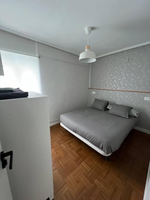 Piso Acogedor Cerca Del Centro. Apartman Burgo Kültér fotó